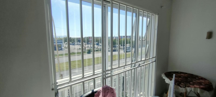 2 Bedroom Property for Sale in Cravenby Western Cape